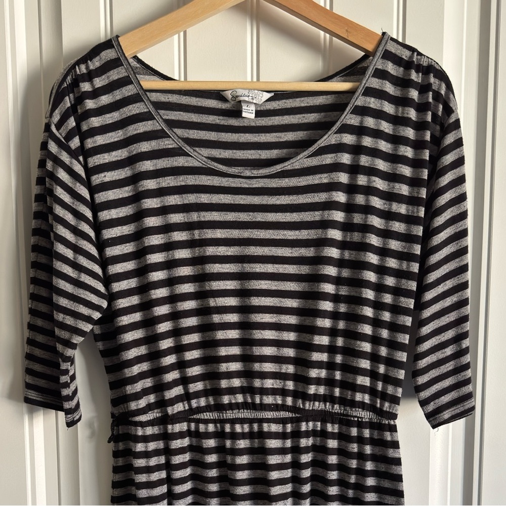 ☕️ Black and Gray Striped Dress ☕️